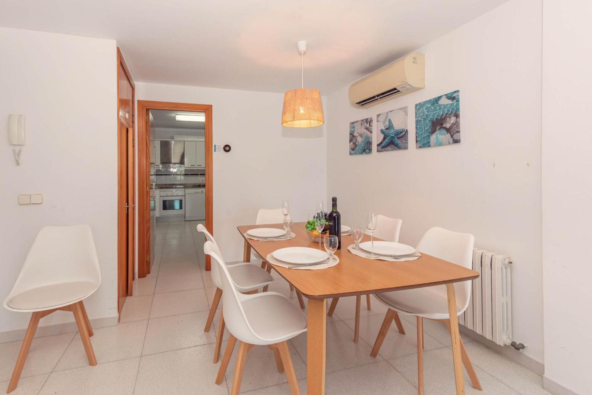 Vora Mar Beachfront Apartment By Sealand Villas Port de Pollença Eksteriør bilde