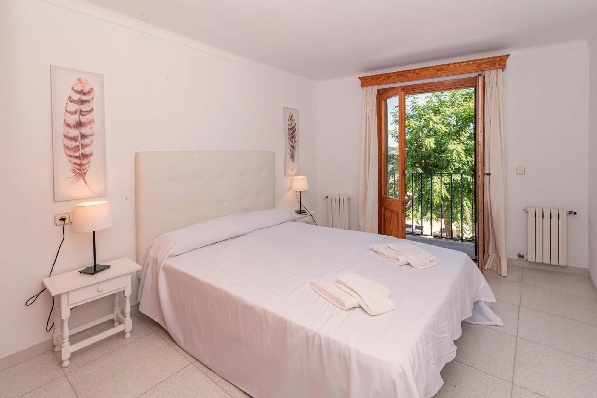 Vora Mar Beachfront Apartment By Sealand Villas Port de Pollença Eksteriør bilde