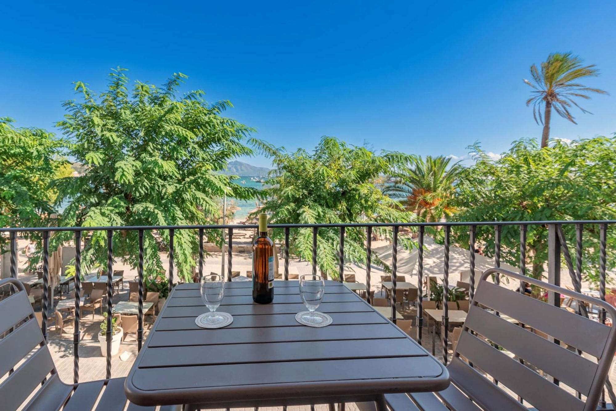 Vora Mar Beachfront Apartment By Sealand Villas Port de Pollença Eksteriør bilde