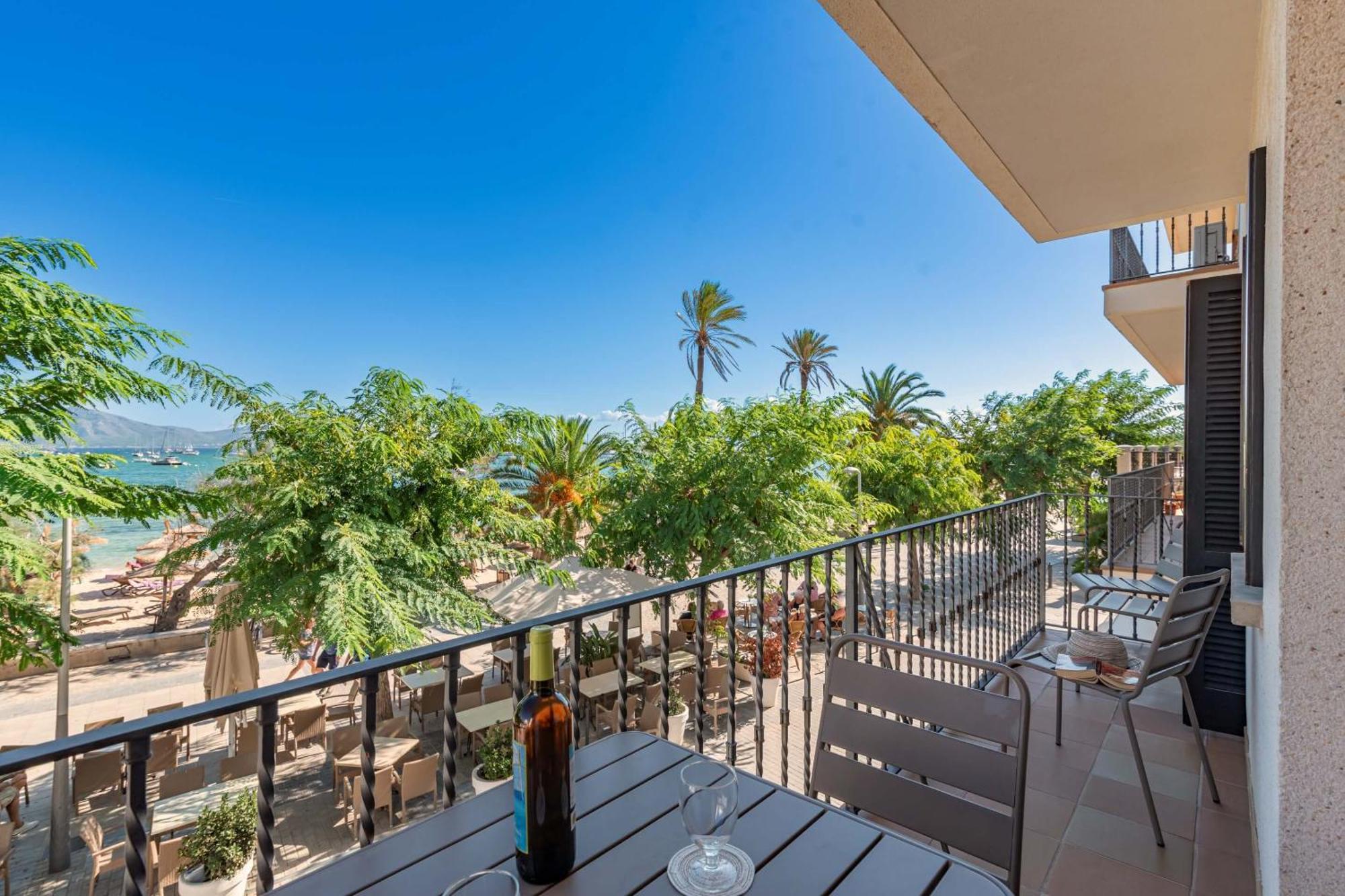 Vora Mar Beachfront Apartment By Sealand Villas Port de Pollença Eksteriør bilde