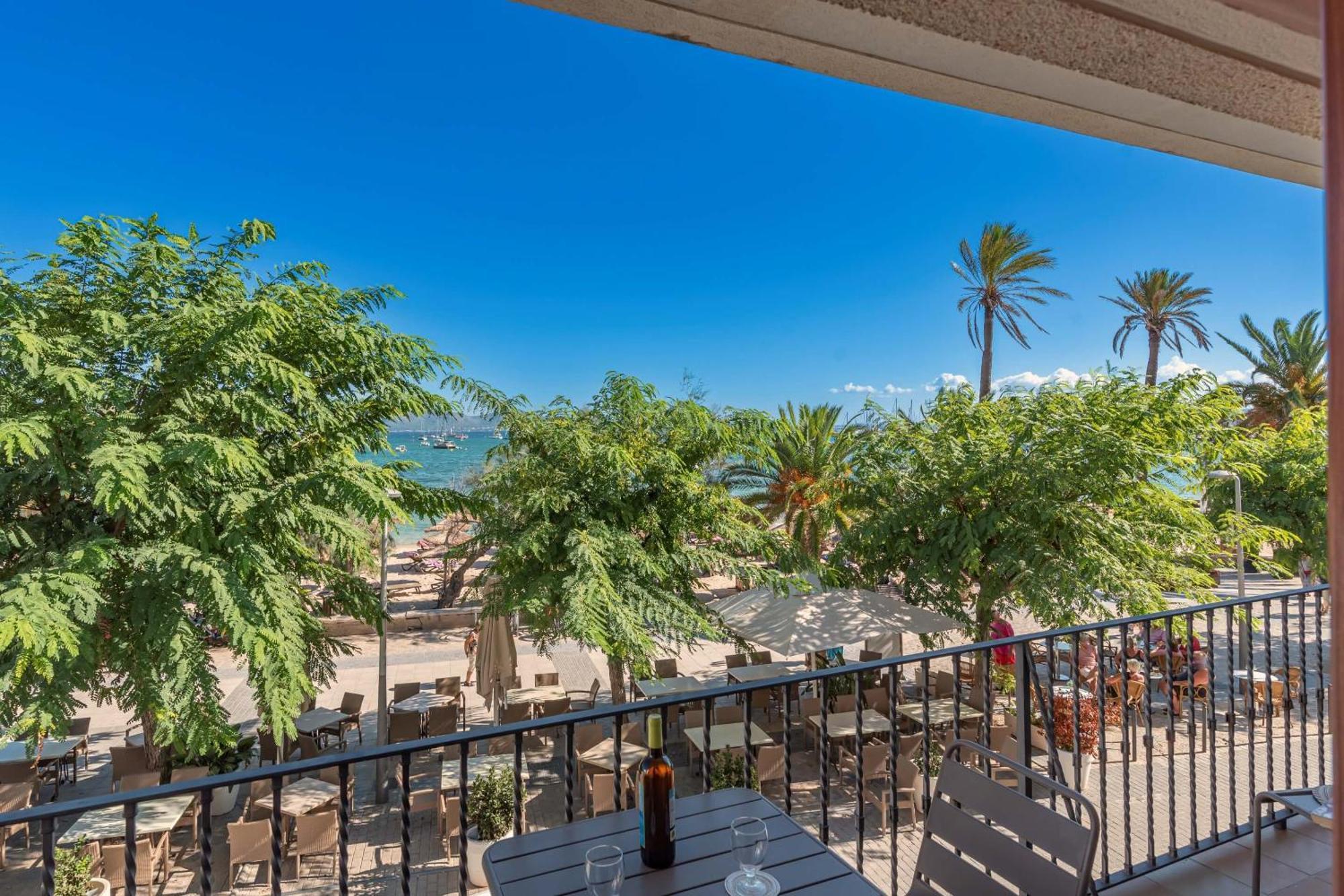 Vora Mar Beachfront Apartment By Sealand Villas Port de Pollença Eksteriør bilde